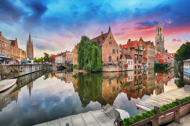 Viagem privada de um dia a Bruges saindo de Amsterdã com tour de barco incluído